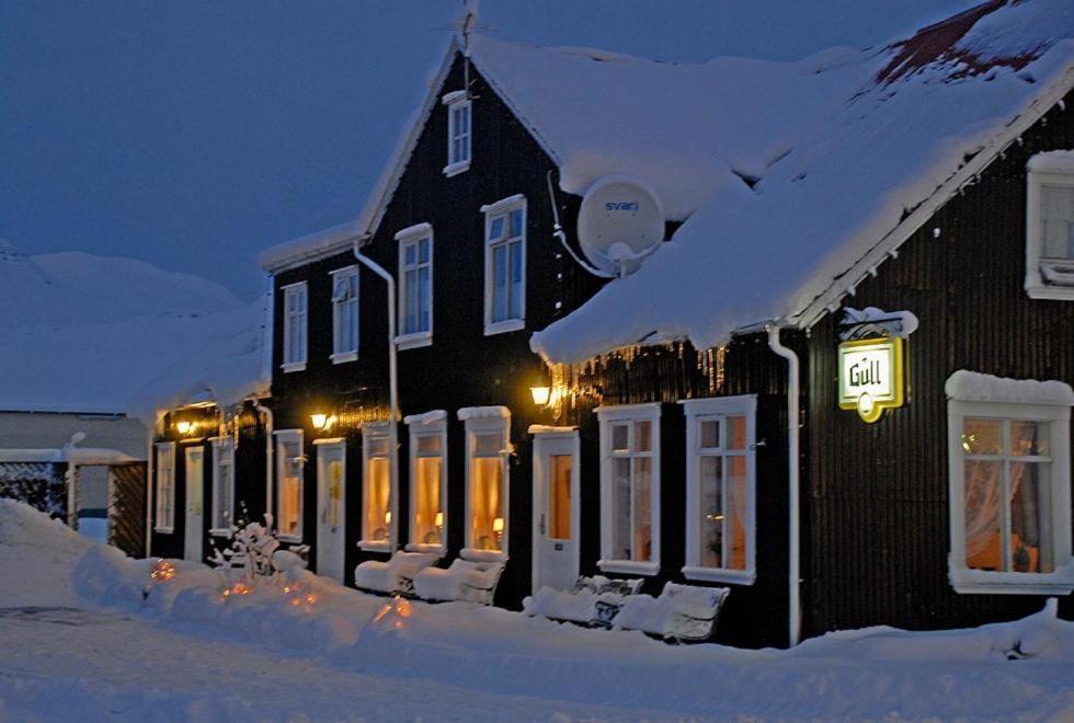Taergesen Guesthouse Reydarfjordur Eksteriør billede